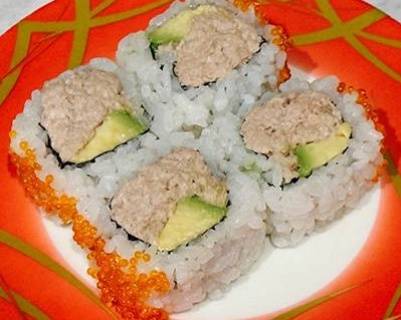 Tuna & Avocado Roll (4 pcs)