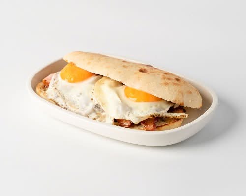 Bacon N Egg Roll