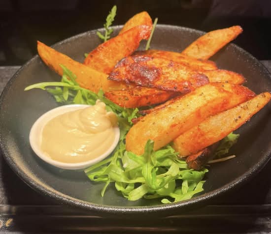 Cut Chips, Parmesan, Garlic Aioli and Roquet