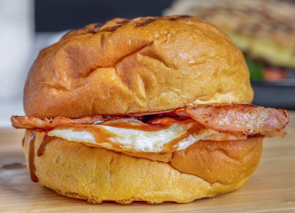 Bacon & Egg Roll