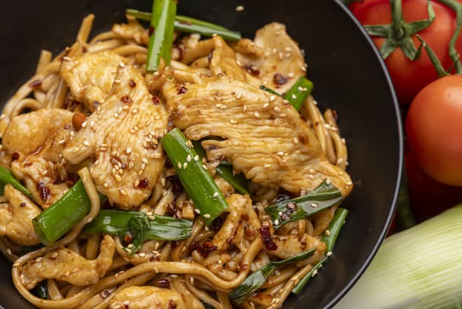 Stir Fried Noodles With Kung Pao Chicken
