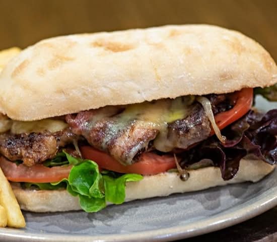 STEAK SANDWICH