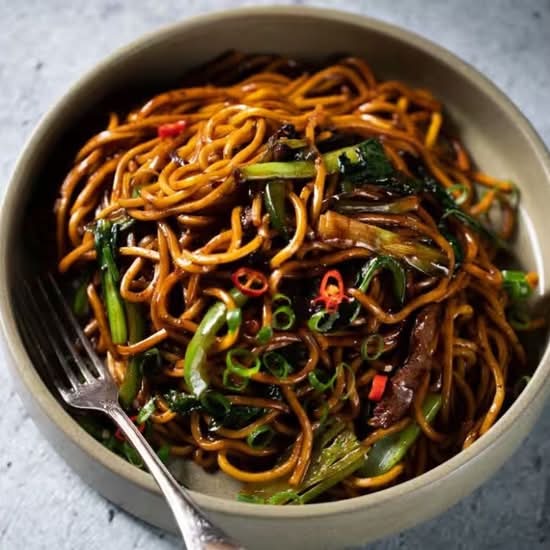 #4 Black Pepper Beef Noodle