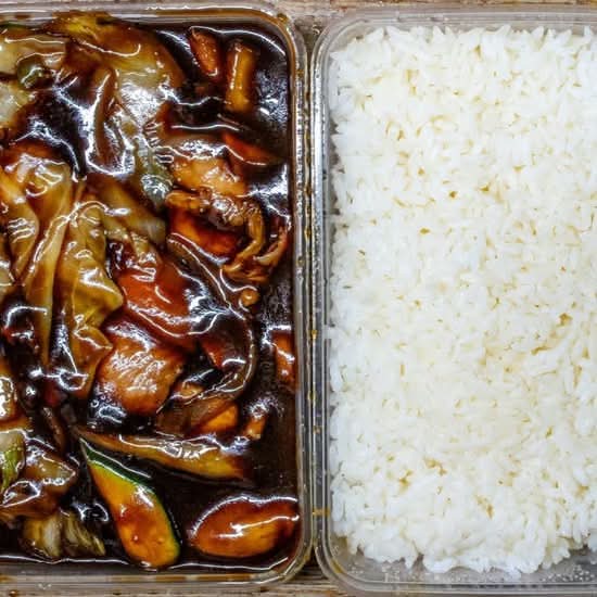Black Bean Chicken With Steam Rice