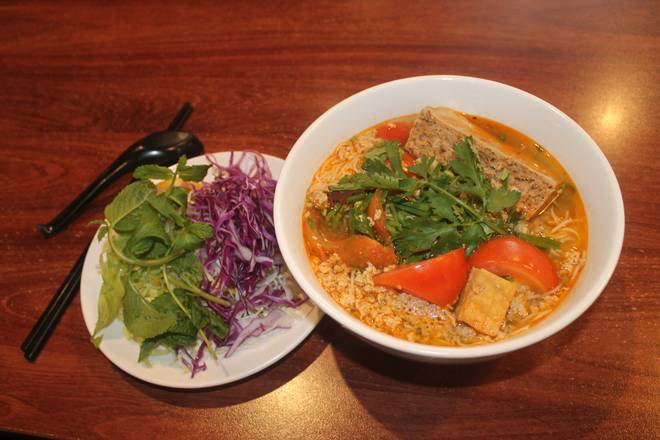 Bun Rieu' Traditional Crab and Egg Vermicelli Soup
