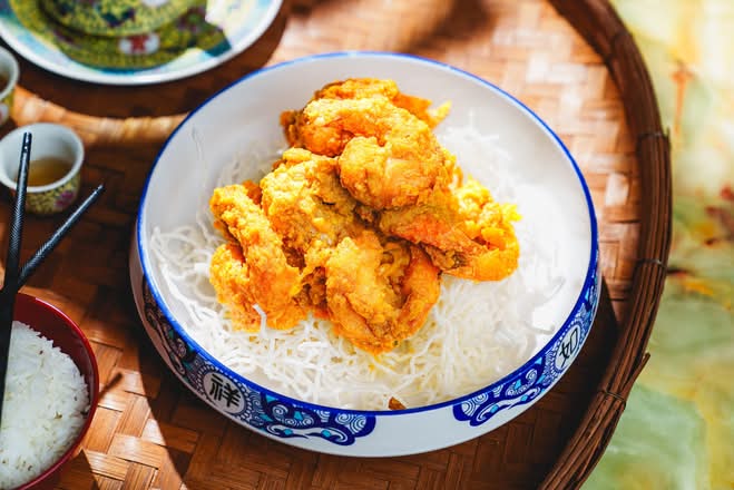 Lava Egg Sauce with Deep Fried Calamari (I)