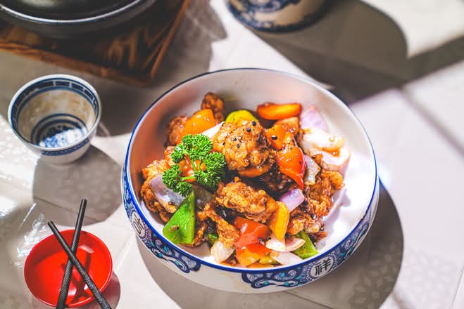 Crispy Chicken with Honey Black Pepper Sauce