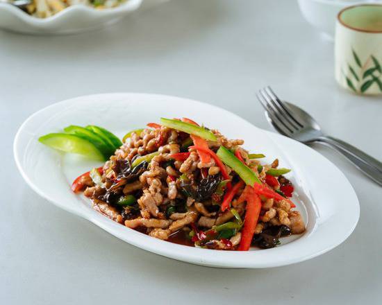 Shredded Pork in Ginger and Shallot Sauce