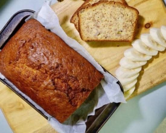 Homemade Banana Bread (Walnuts)