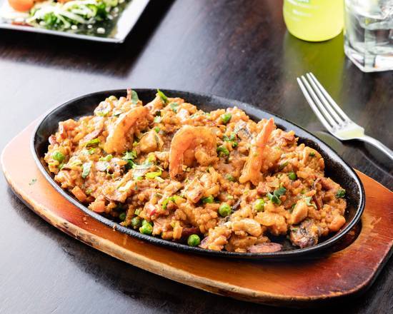 Chicken, Chorizo, Scallop and Prawn Paella (GF)