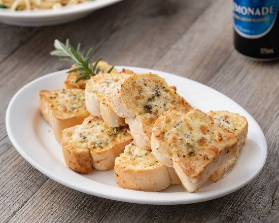 Baked Garlic Herbs and Cheese Bread Roll