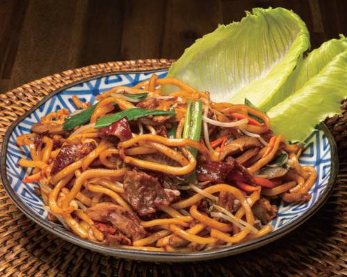914. Shanghai Style Fried Noodle with Vegetables and Shredded Duck 上海粗炒麵
