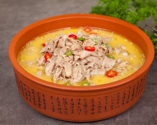 509. Thinly Sliced Beef, Enoki Mushroom & Vermicelli in Pickled Chili Broth 酸汤肥牛