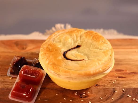 Chunky Curry Steak Pie