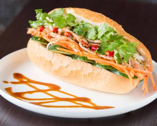 Lemongrass Chilli Chicken Breast Bánh Mì