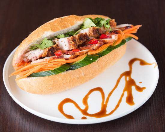 Crackling Roast Pork Bánh Mì