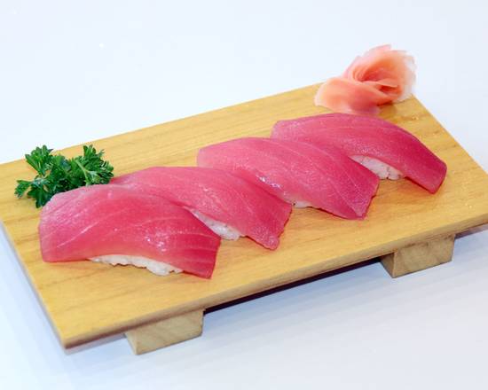 Fresh Tuna Nigiri 4pcs