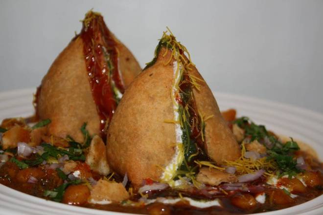 Samosa Chana Chaat