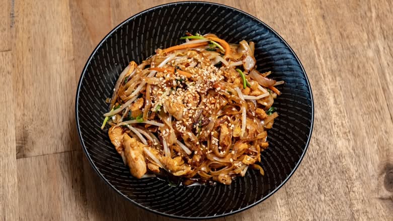 05 Pad Thai Chicken