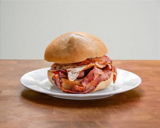 BACON AND EGG ROLL