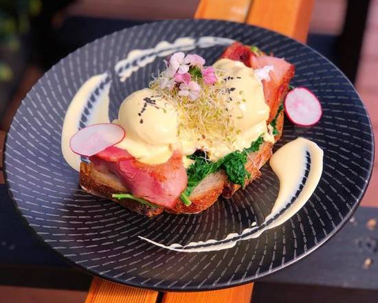 Eggs Benedict