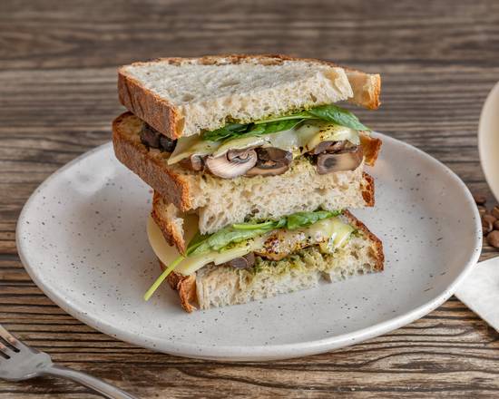 Roasted Mushroom Toastie (V)