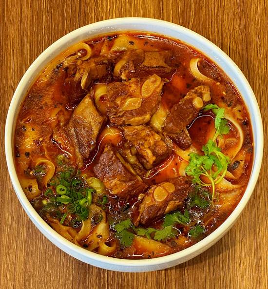Braised pork ribs noodle soup(spicy)