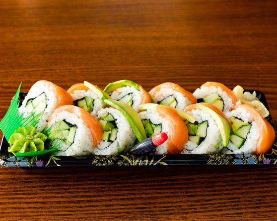 Fresh Salmon Maki