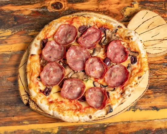 Hills Salami Pizza