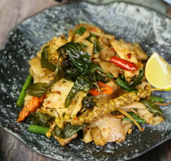 Pad Kee Mao Chicken
