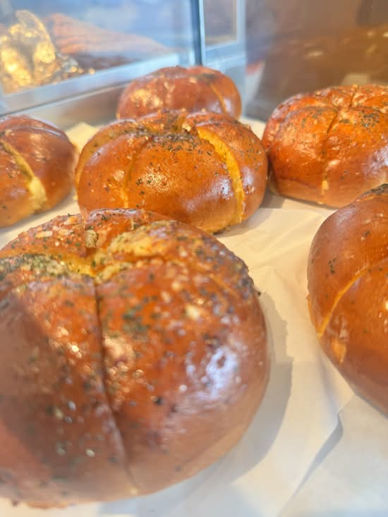 Cheesy Garlic Bun