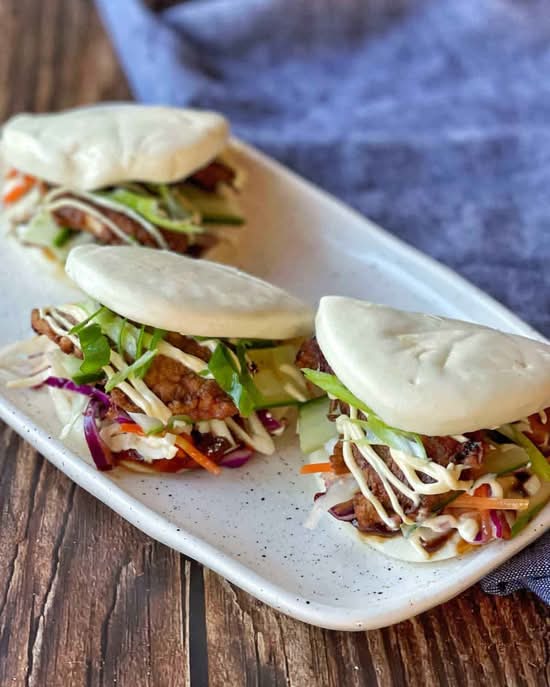 Fried chicken bao