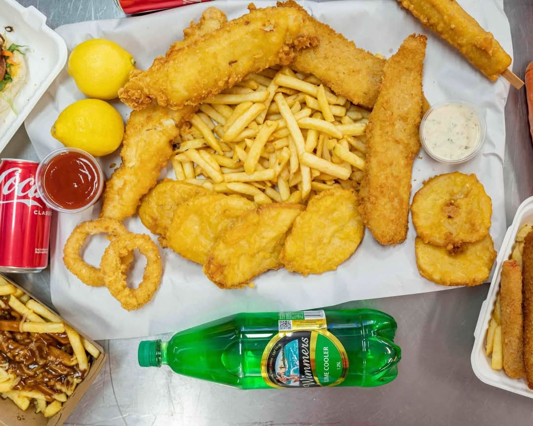 Vella's Fish Bar Xpress cover