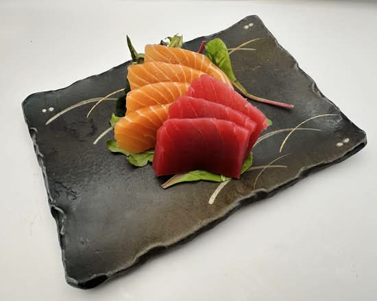 Tuna and Salmon Sashimi (7p)