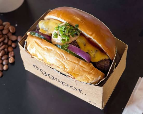 Classic Cheeseburger