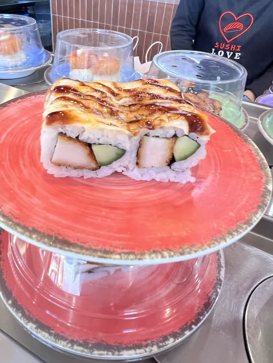 spicy chicken cucumber roll