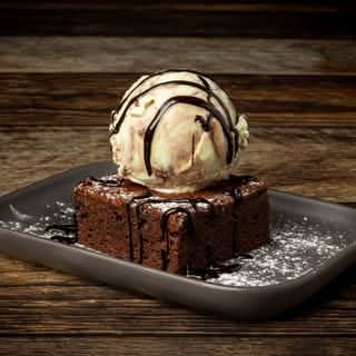 Chocolate brownie W/peppermint ice cream & Choc sauce