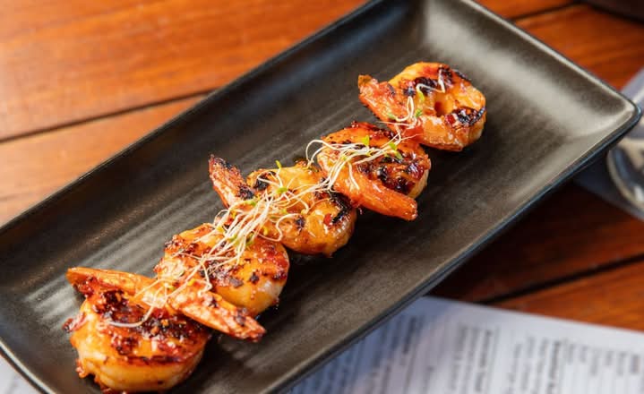 Chilli Garlic Prawns  w/rice (I)