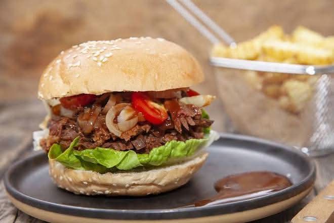 Pulled Beef Burger
