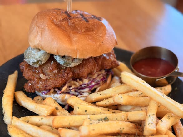 Chipotle Southern Fried Chicken Thigh Burger(Medium Hot)