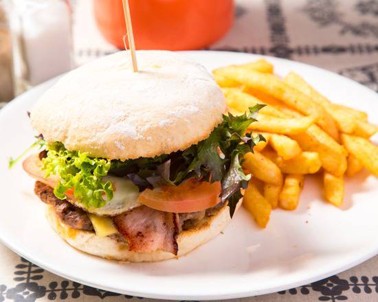 Cafe Finniss Beef Burger and Chips