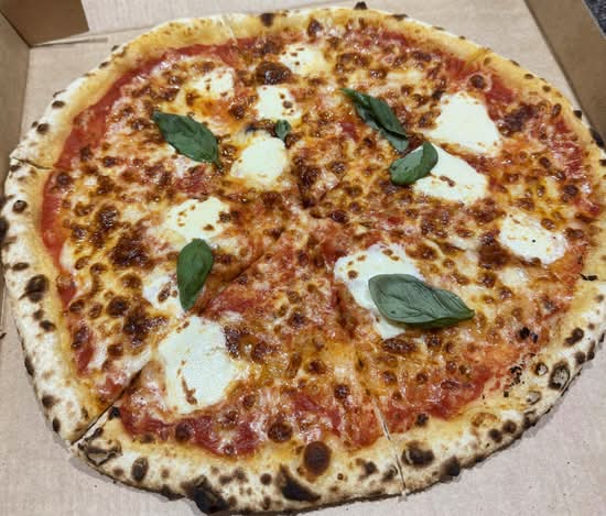 Margherita Pizza (V)