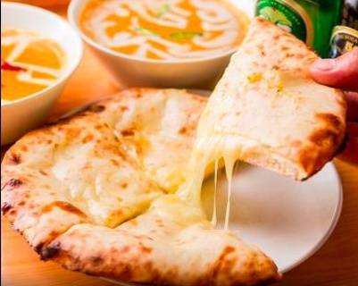 Cheesy Garlic Naan