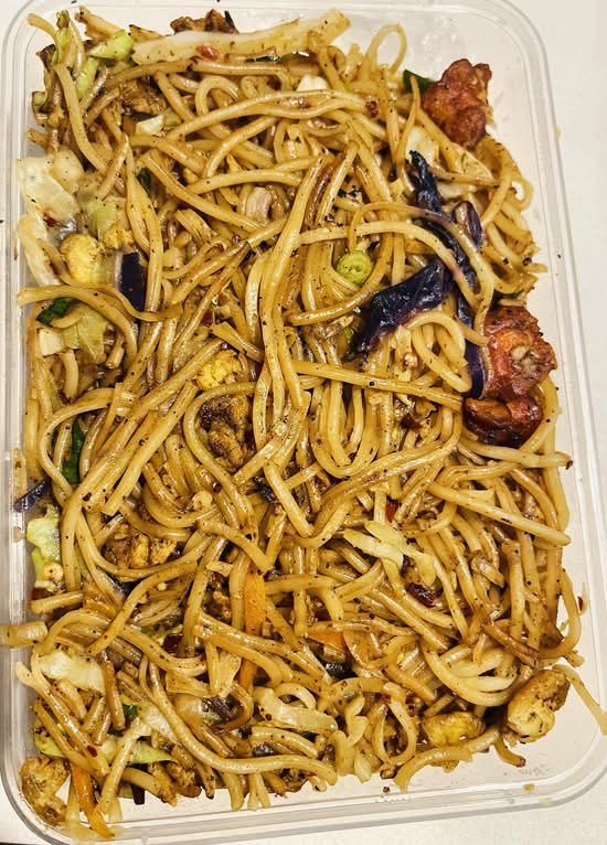 Chilli Garlic Chicken Noodles
