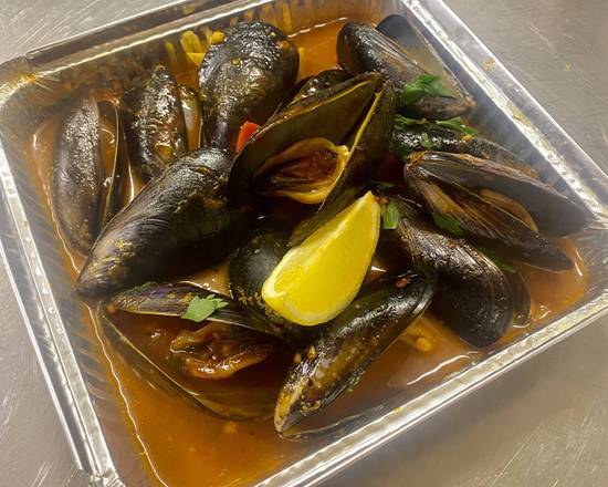 Mussels Pescatore (red sauce) (GF)