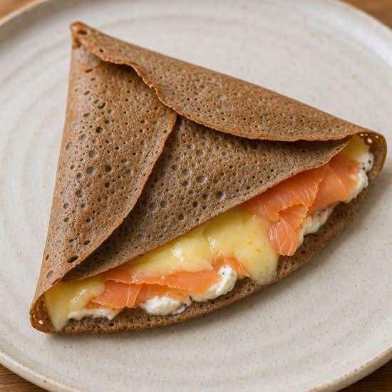 La Tasmania- Cheese , smoked salmon & cream cheese
