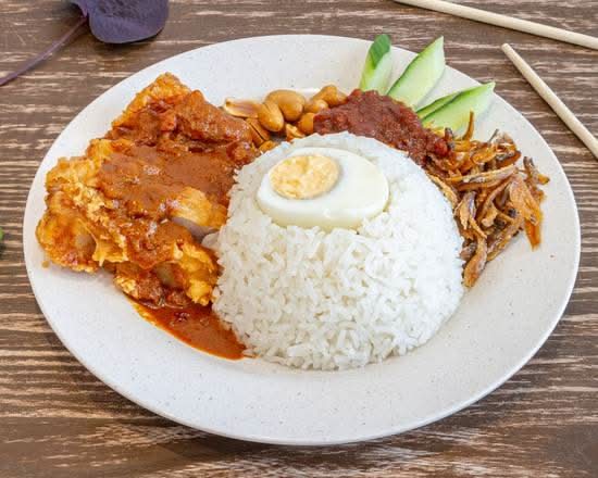 Nasi Lemak Curry Chicken