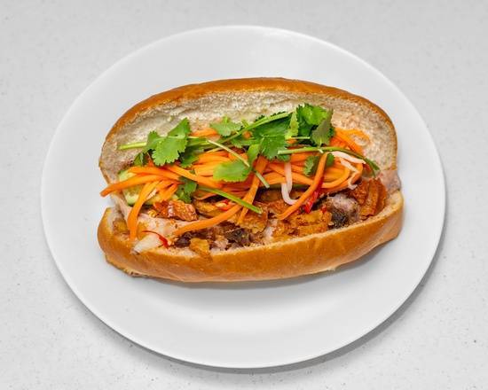 Roast Pork Salad Roll