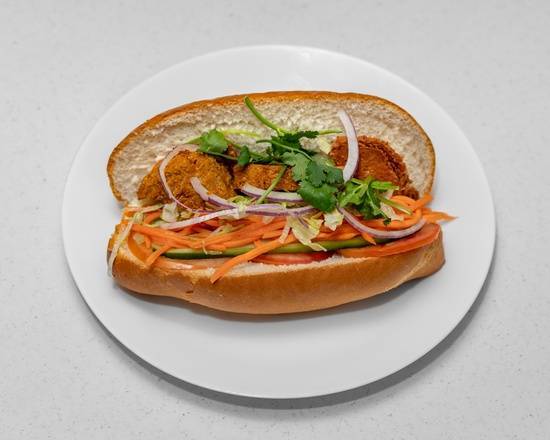 Vegan chicken salad roll