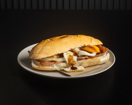 Bacon & Egg Roll